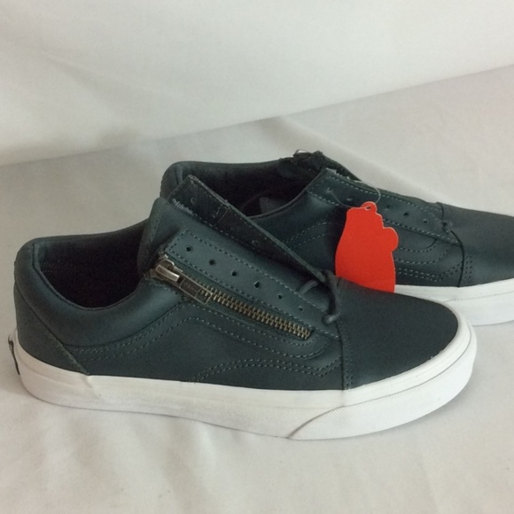 Vans Shoes - NWT Vans Old Skool Zip Unisex Sneakers